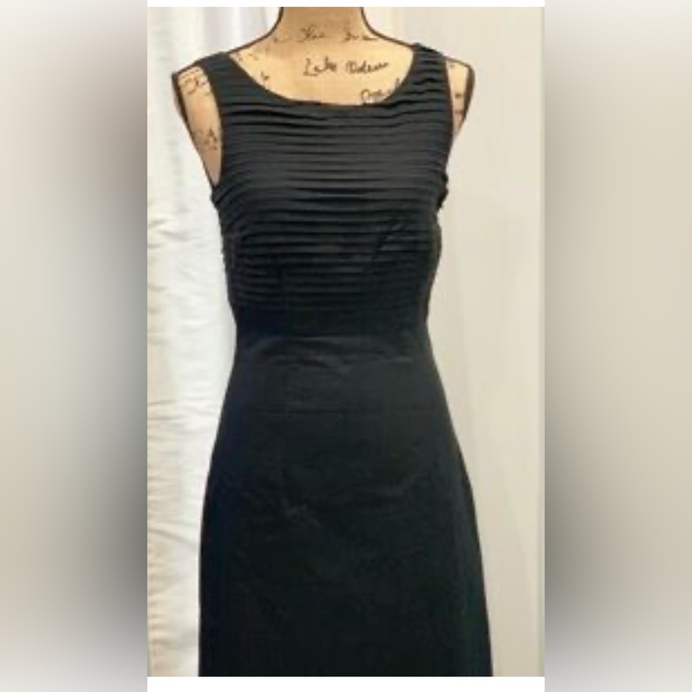 H&M Elegant Black Sleeveless Dress size 8